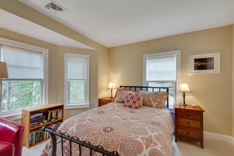 Bedroom - 1313 Great Plain Ave, Needham, MA 02492 photo 6 of 7