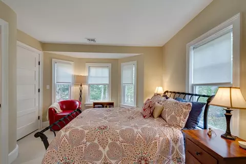 Bedroom - 1313 Great Plain Ave, Needham, MA 02492 photo 5 of 7