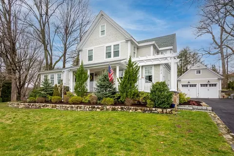 Exterior - 1313 Great Plain Ave, Needham, MA 02492 photo 4 of 10