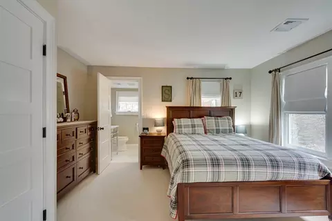 Bedroom - 1313 Great Plain Ave, Needham, MA 02492 photo 4 of 7