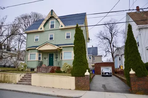 25 Acorn St, Malden, MA 02148