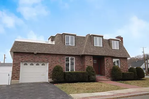 3 Riverway Rd, Salem, MA 01970