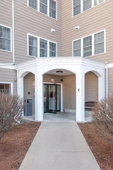 8 Walnut St #306, Peabody, MA 01960