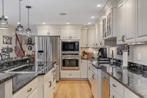 Kitchen - 2 Old County, Hudson, MA 01749 photo 6 of 7