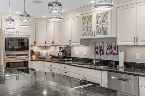 Kitchen - 2 Old County, Hudson, MA 01749 photo 7 of 7