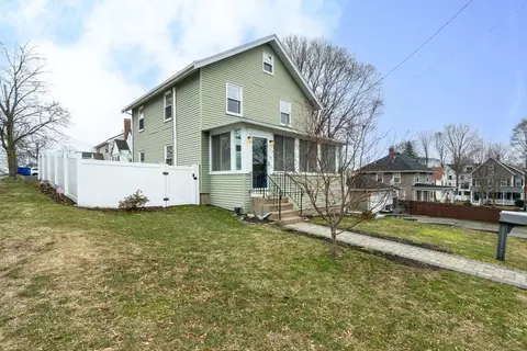 5 Grant St, Stoneham, MA 02180