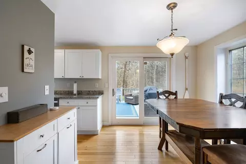 Kitchen - 15 Carleton Dr, Mashpee, MA 02649 photo 2 of 5