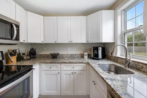 Kitchen - 15 Carleton Dr, Mashpee, MA 02649 photo 5 of 5