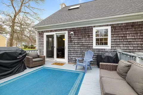 Exterior - 15 Carleton Dr, Mashpee, MA 02649 photo 6 of 8