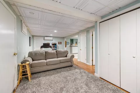 Living - 15 Carleton Dr, Mashpee, MA 02649 photo 5 of 5