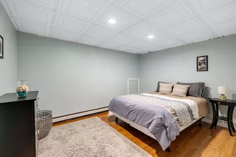 Bedroom - 15 Carleton Dr, Mashpee, MA 02649 photo 5 of 6