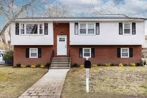 10 Derry Rd, Methuen, MA 01844