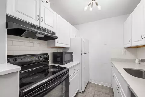 Kitchen - 61 Wright St #105, Stoneham, MA 02180 photo 1 of 2