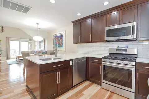 255 Allerton Cmns #255, Braintree, MA 02184