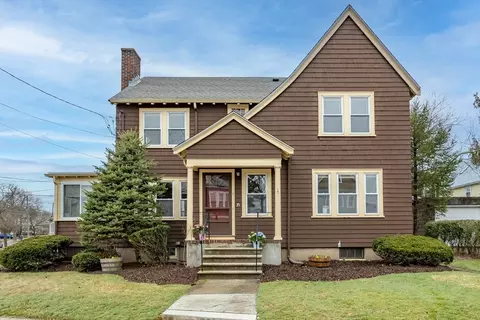 35 Washburn St, Newton, MA 02458