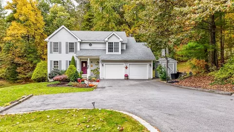 130 Norris Rd, Tyngsborough, MA 01879