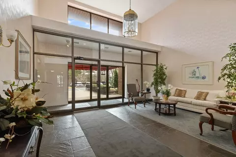 Entry Way - 1 Summit Dr #52, Reading, MA 01867 photo 2 of 2
