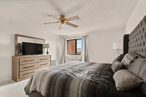Bedroom - 1 Summit Dr #52, Reading, MA 01867 photo 3 of 3
