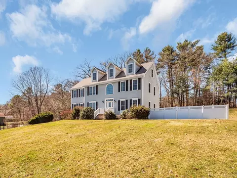 49 Andover St, Andover, MA 01810