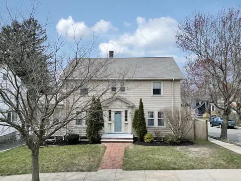 40 Robin St, Boston, MA 02132