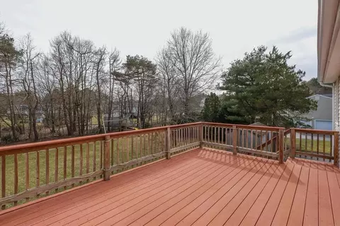 Exterior - 95 Pine St, Natick, MA 01760 photo 10 of 13