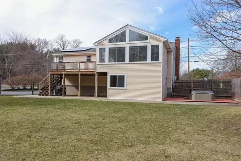 Exterior - 95 Pine St, Natick, MA 01760 photo 6 of 13