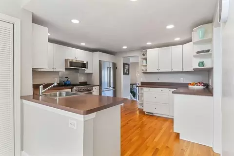 Kitchen - 95 Pine St, Natick, MA 01760 photo 3 of 5