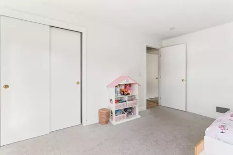 Bedroom - 95 Pine St, Natick, MA 01760 photo 7 of 8
