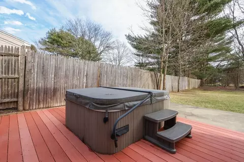 Exterior - 95 Pine St, Natick, MA 01760 photo 7 of 13