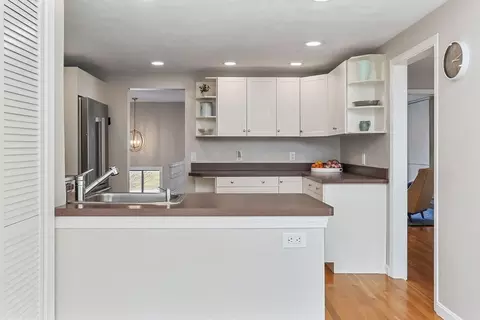 Kitchen - 95 Pine St, Natick, MA 01760 photo 4 of 5