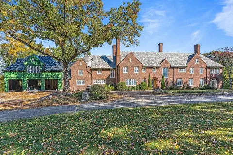 33 Bullard Rd, Weston, MA 02493