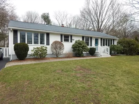 41 Hingham Rd, Grafton, MA 01536