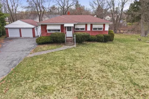 96 Cheever Ave, Dracut, MA 01826