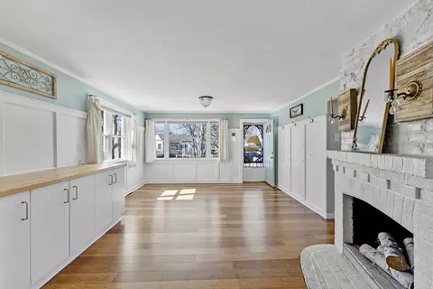 2 Bay Dr, Bourne, MA 02532 photo 5