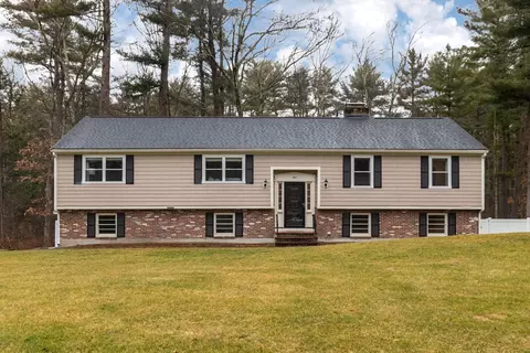 4 Revere St, Sudbury, MA 01776