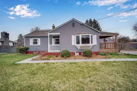 Exterior - 84 Clydesdale Ln, Springfield, MA 01129 photo 2 of 13