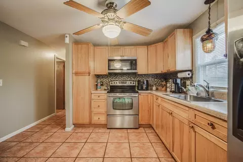 Kitchen - 84 Clydesdale Ln, Springfield, MA 01129 photo 2 of 4