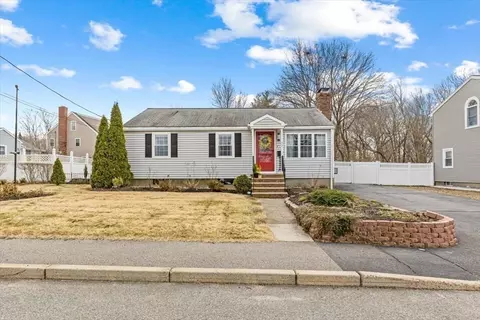 73 Water St, Braintree, MA 02184