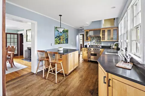 10 Prospect Ter, Newton, MA 02460