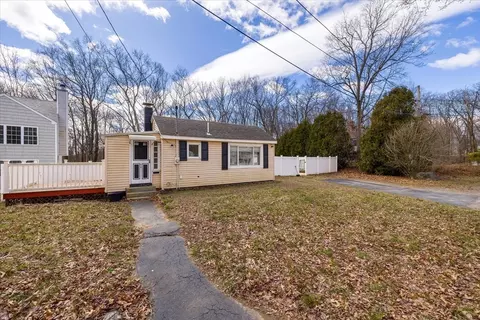 44 Mcclintock Ave, Worcester, MA 01604