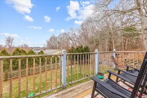 15 Clearwater Dr, Plymouth, MA 02360