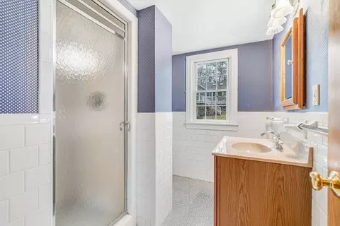 Bath - 106 Falcon St, Needham, MA 02492 photo 1 of 3