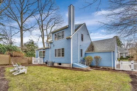 Exterior - 106 Falcon St, Needham, MA 02492 photo 8 of 9