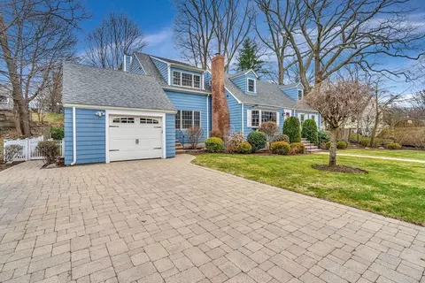 Exterior - 106 Falcon St, Needham, MA 02492 photo 3 of 9