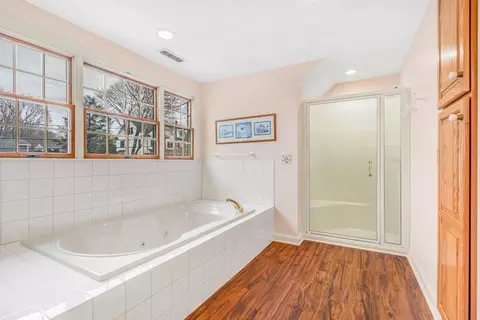 Bath - 106 Falcon St, Needham, MA 02492 photo 2 of 3