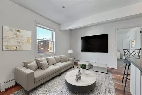 184 Bunker Hl #3, Charlestown, MA 02129