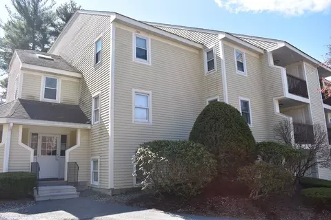 137 Heritage Dr #137, Whitinsville, MA 01588
