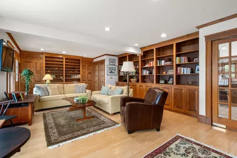 Living - 347 Manning St, Needham, MA 02492 photo 5 of 8