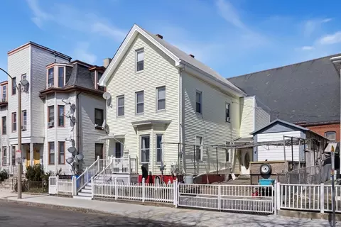 137 Pearl St, Somerville, MA 02145