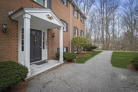 57 Sylvan St #4B, Danvers, MA 01923 photo 2